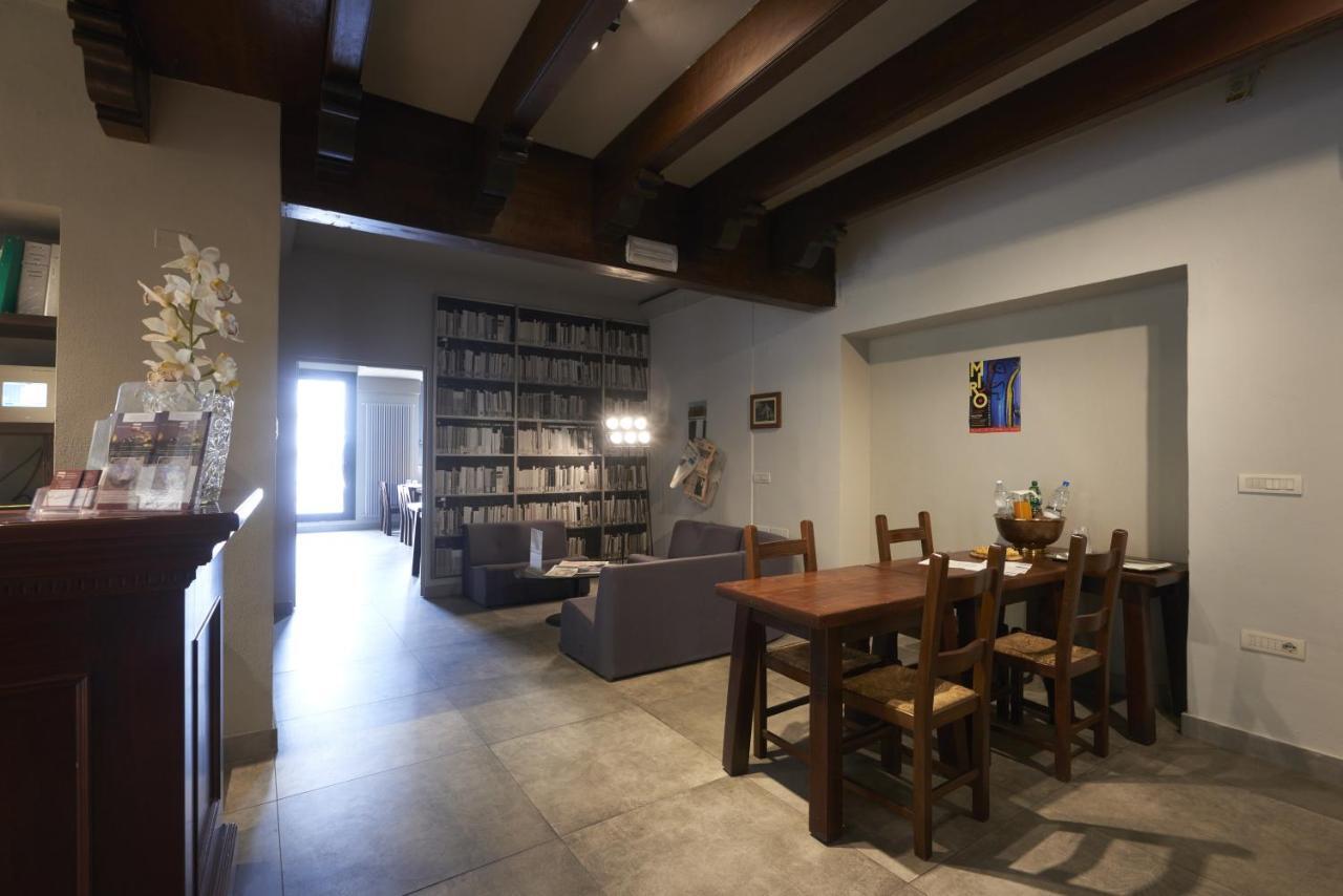 Residenza Accademia Mântua Exterior foto